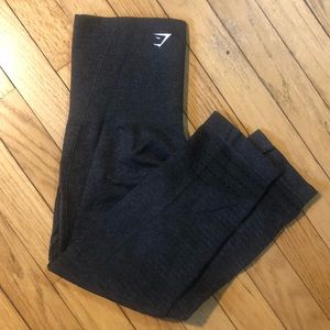 EUC Cropped black seamless leggings